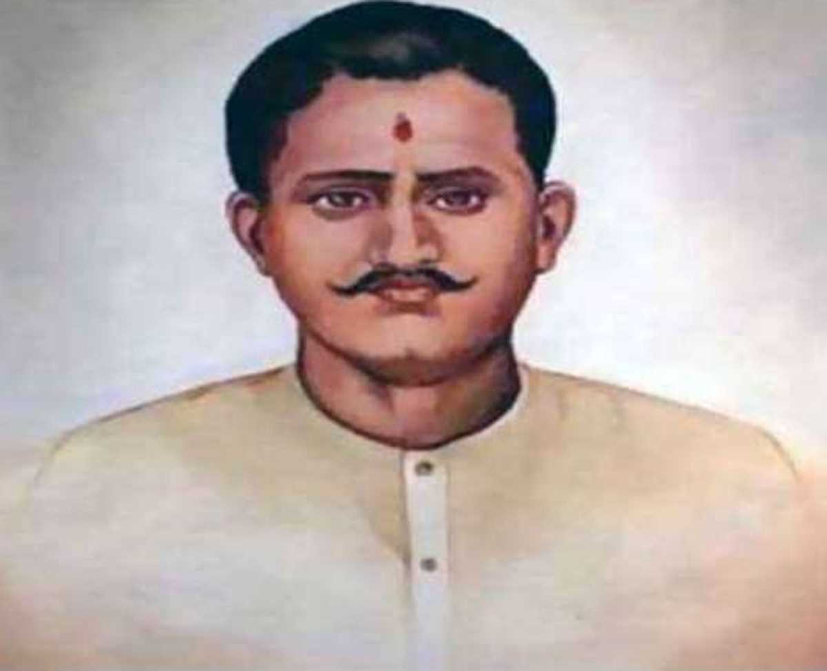 सरफ़रोशी की तमन्ना अब हमारे दिल में है...